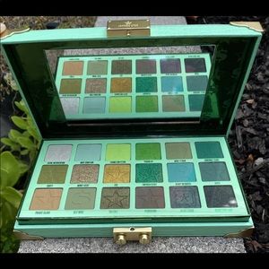 ✨HP✨NIB! Jeffree Star BLOOD MONEY Palette